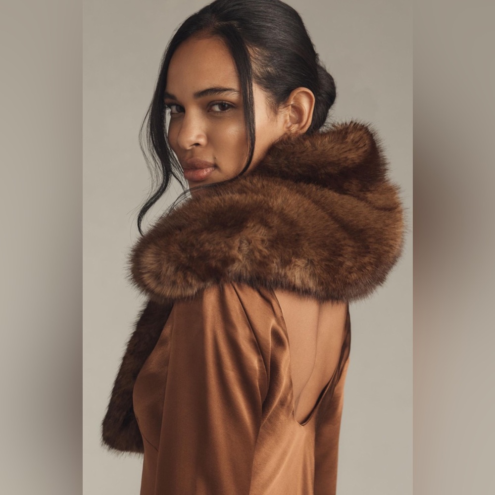 & OTHER STORIES FAUX FUR PULL THROUGH SCARF ETOLE VERY CHIC FAUX LEATHER STRAP